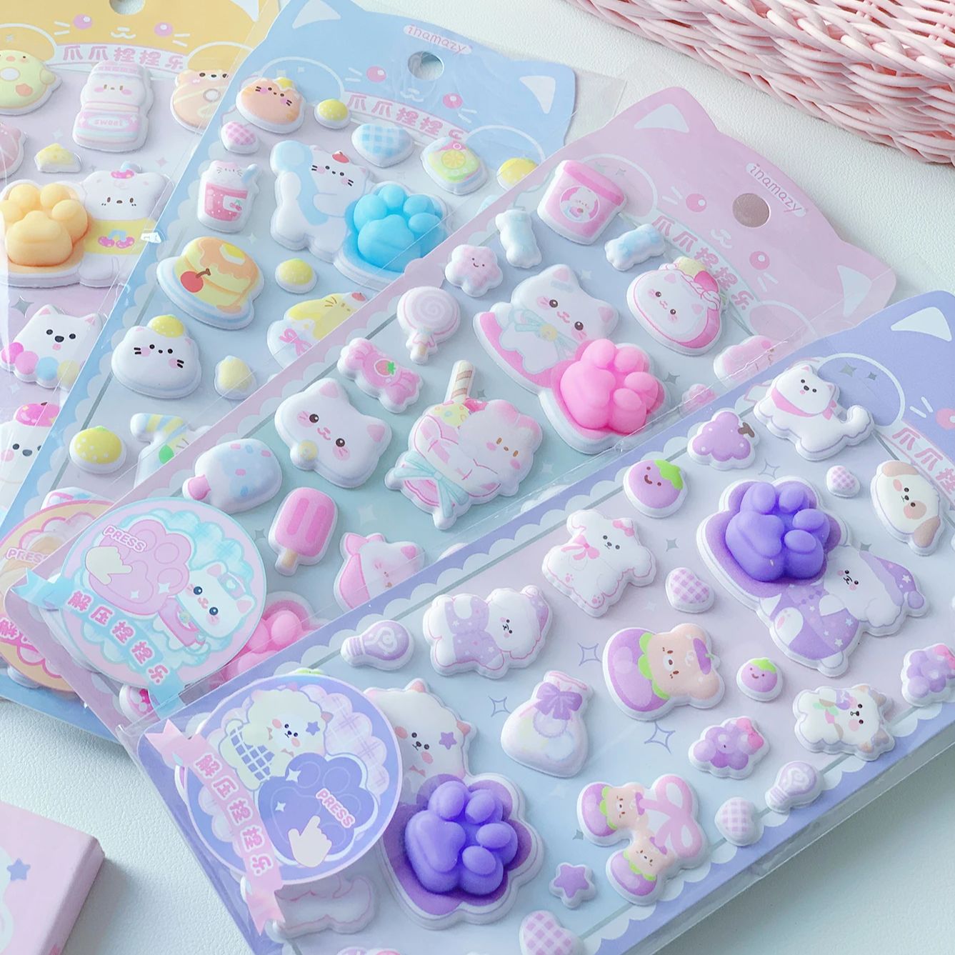 Kawaii 3D Puffy Cat Paw Sticke - огляд і ціна Candy Sour Strip