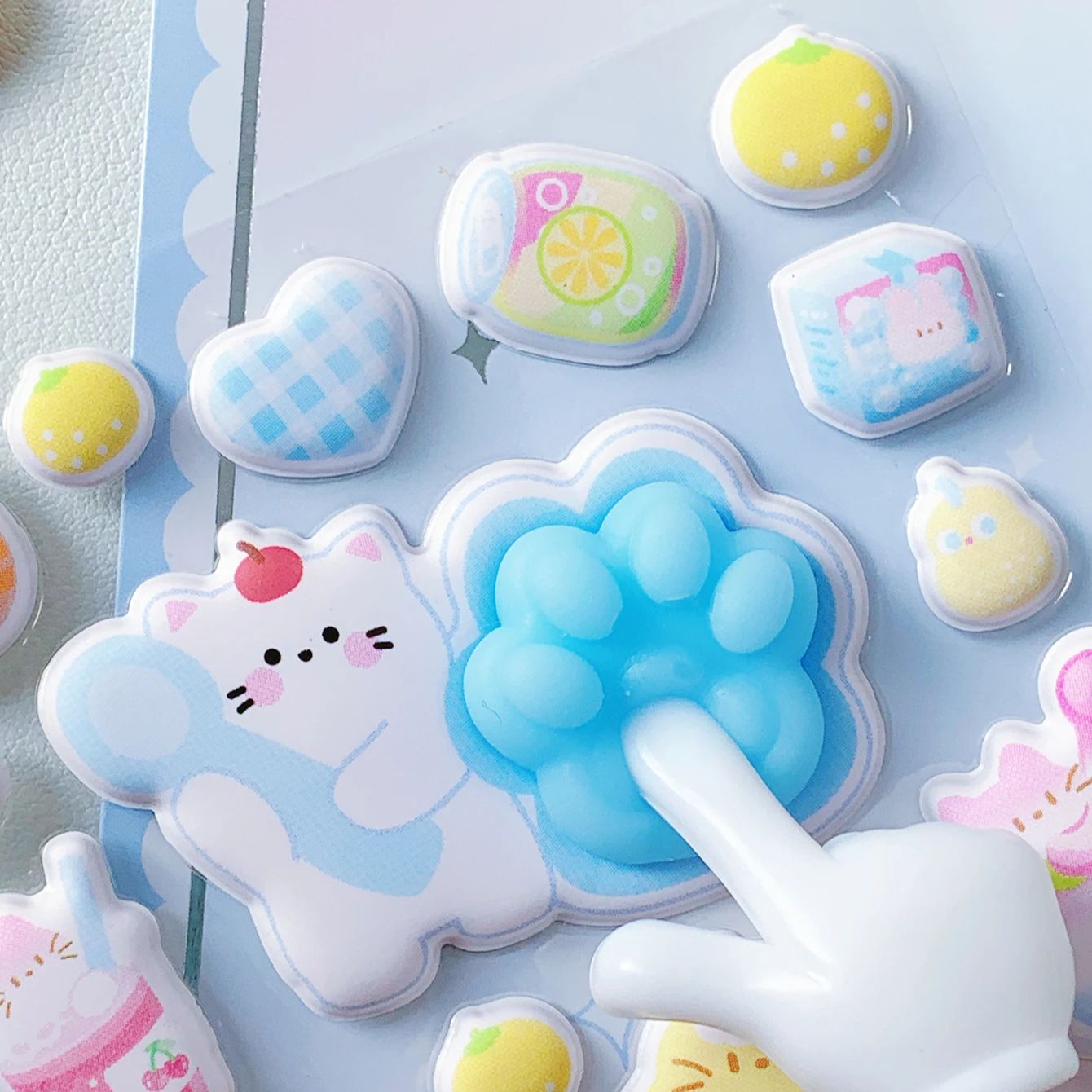 Kawaii 3D Puffy Cat Paw Sticke - огляд і ціна Candy Sour Strip